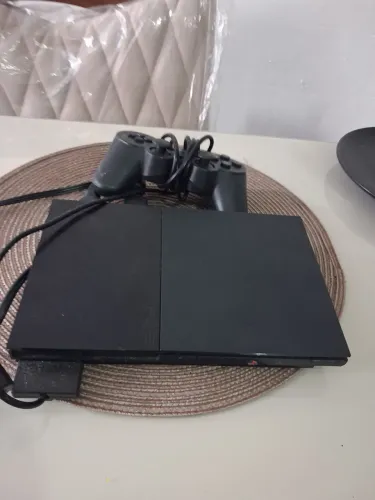 Vendo usado pley2 com um controle bom estado!