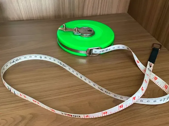 Trena de Fibra de Vidro 20 Metros com Manivela - Excelente Estado