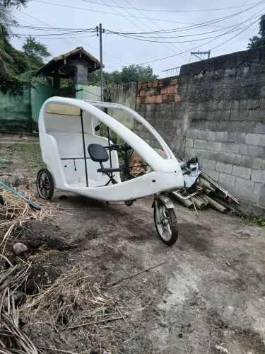 Moto tricicolo elétrica 3 lugares 