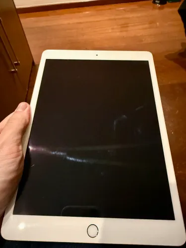 iPad 8th, 32gb, WifI 