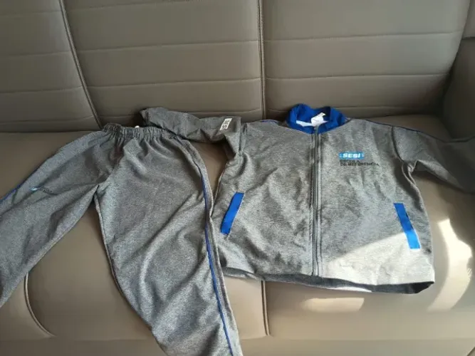 Roupa de frio colégio Sesi