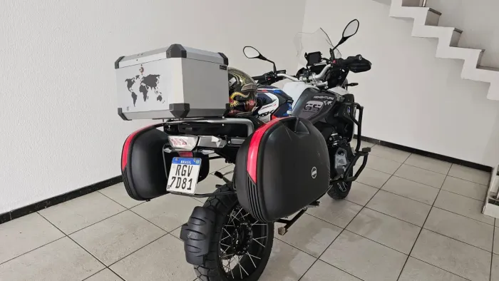 R 1250 GS já vai com baús e 9 mil de assessórios!