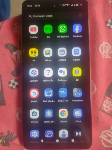 Vendo moto g04s sem trincos só marca de uso atrás 