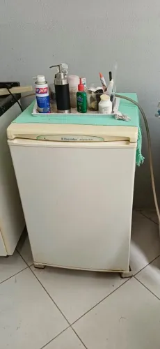 FRIGOBAR USADO