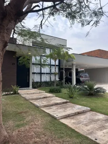 Casa à Venda no Condomínio Residencial Querência em Valinhos, no bairro Dois Córregos.