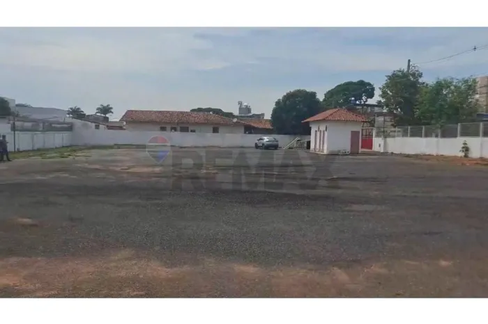 ÁREA COMERCIAL DE 3.000 m² NA AV. PEDRO I  AO LADO DO SUPERMERCADOS VIA BRASIL