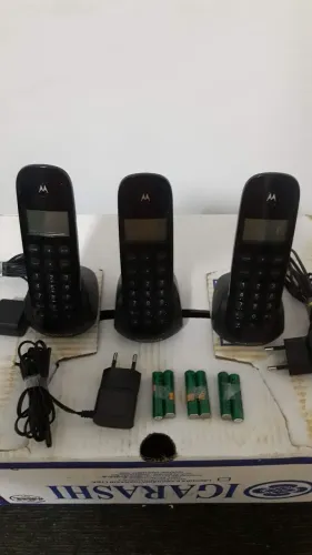 Telefone digital sem fio Motorola MOTO700 MRD3 com identificador de chamadas e 2 ramais