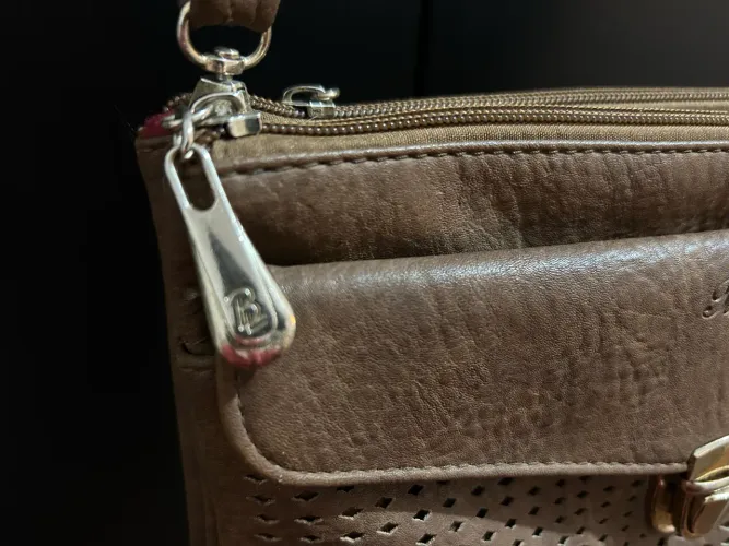 Bolsa marrom com alça