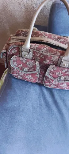 Bolsa Victor Hugo muita linda 