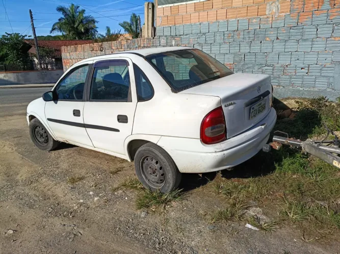 Chevrolet Corsa Sed.wind 1.0/millenium/classic VHC (álcool) 2003