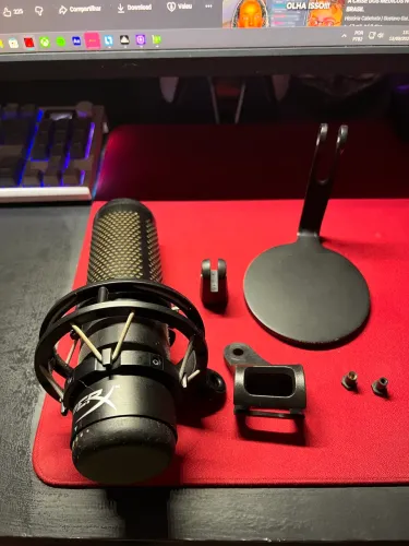 MICROFONE HYPERX QUADCAST S RGB + BRAÇO ARTICULADO