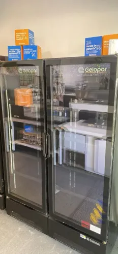 NZ. Cervejeira 950 litros 2 portas de vidro Gelopar