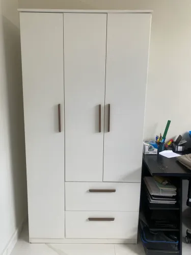 Guarda-roupa de solteiro 100% MDF