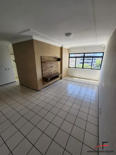 Apartamento com 2 quartos no Edifício Acapulco.