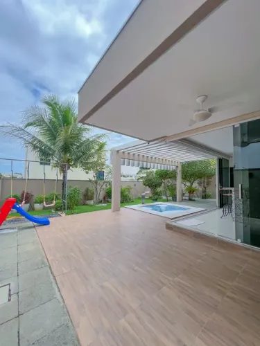 SOBRADO 4 SUÍTES À VENDA, COM 300M² NO CONDOMÍNIO FLORAIS DOS LAGOS