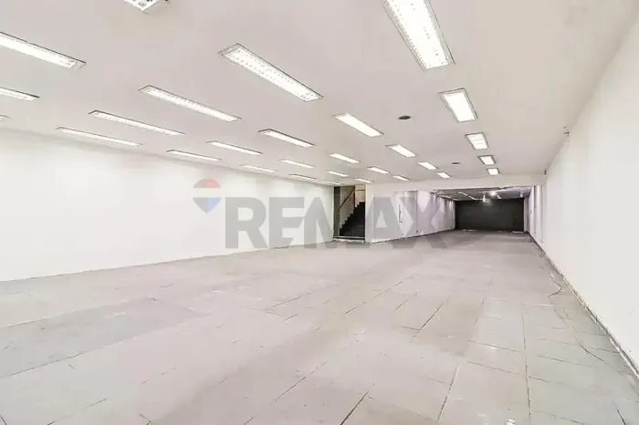 Loja Comercial de 450m² em 2 Pavimentos Ao Lado do Metrô Adolfo Pinheiro