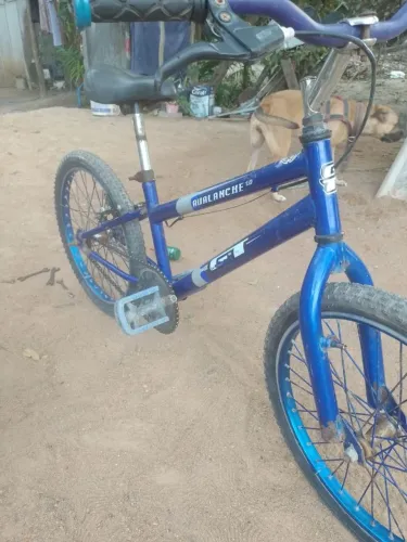 Vende-se bike de criança