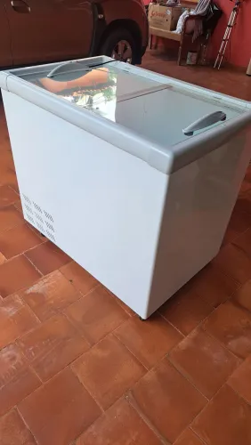Vendo freezer Esmaltec 