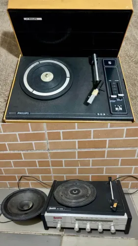 Antigos Toca Discos