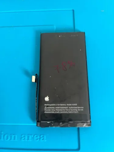 Bateria original do iPhone 13, 78% de saúde