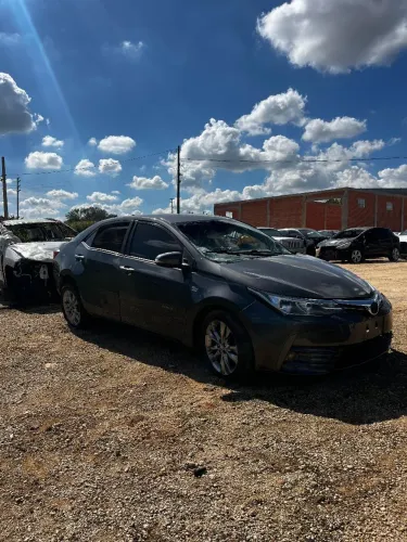 SUCATA TOYOTA COROLLA 2.0 PRA VENDA DE PEÇAS