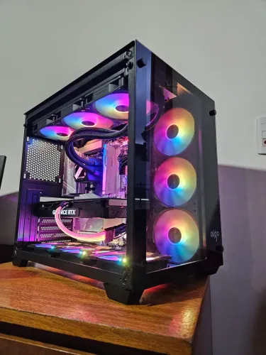 Pc gamer AMD Ryzen 7 7800X3D! RTX 4070! X870! 16gb DDR5!
