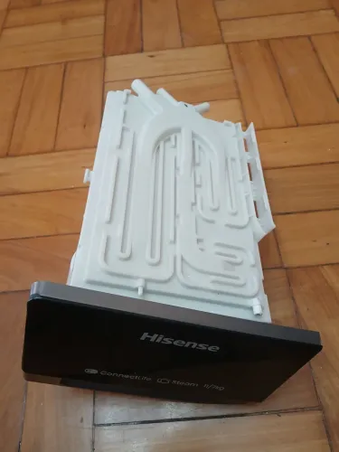 Este é um dispenser de sabão e amaciante para uma lava e seca Hisense 11/7 Kg