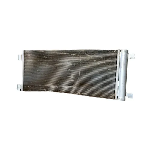 Condensador Ar Condicionado Chevrolet Onix 2024 Uzad0