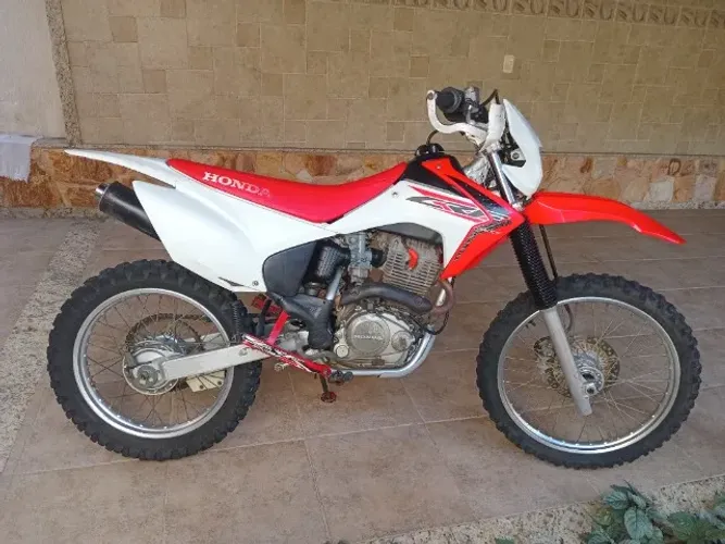 CRF 230 UNICO DONO POUCO RODADA
