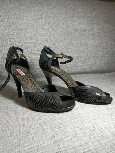 Colcci Scarpin Preto com Brilho Original - Tamanho 34 (BRA)
