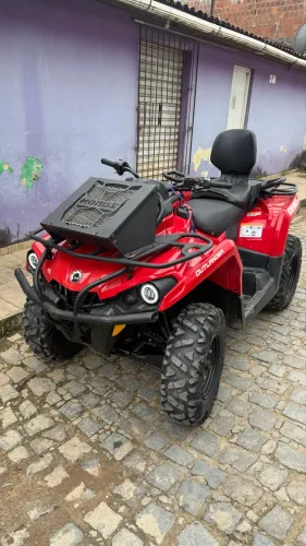 Quadriciclo canam outlander 570
