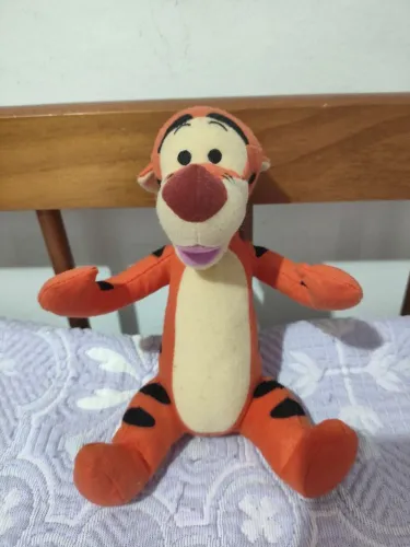 Pelúcia Timão turma do ursinho pooh da Disney original fofo