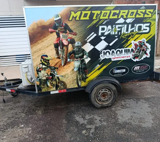 ?Vende-se Carrocinha Baú + Crf150f.
