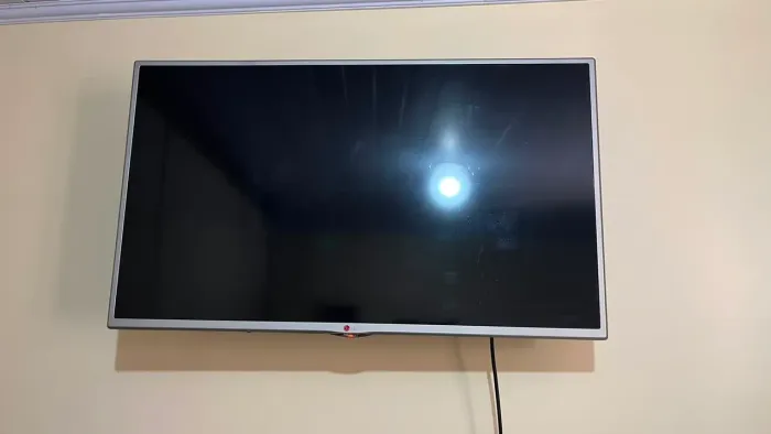 Smart TV LG 43" - Perfeito Estado