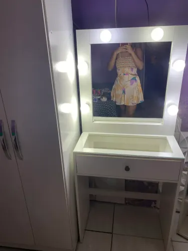 Penteadeira para venda, vem com as luzes R$500