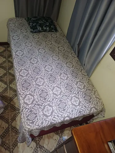 Cama de solteiro com cama auxiliar