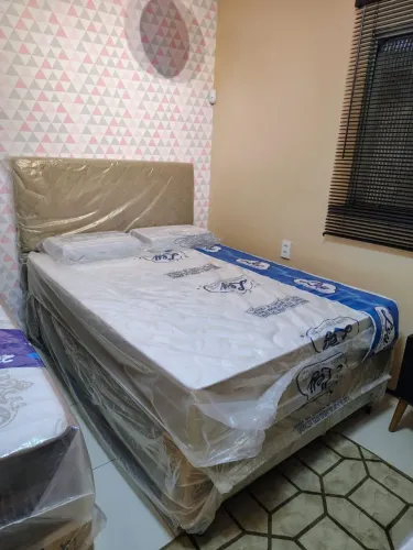 Cama box casal (1.38m x 1.88m) Molas Ensacadas Individual 