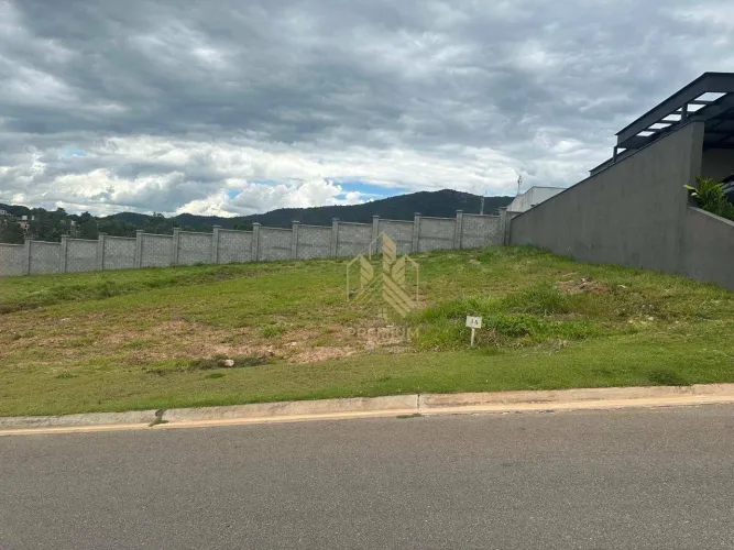 Lindo lote condomínio alto padrão em Atibaia
