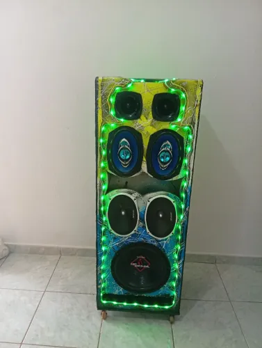 Caixa de som residencial 