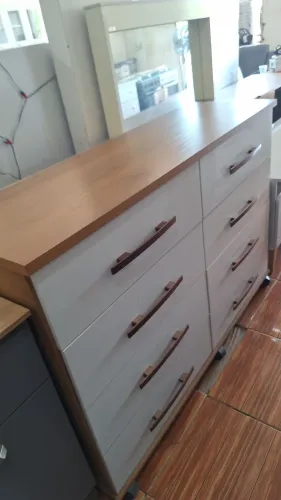 Comoda 8 gavetas nova