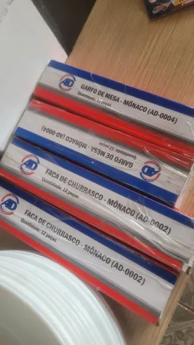 Prato e talher para restaurante ou pizzaria