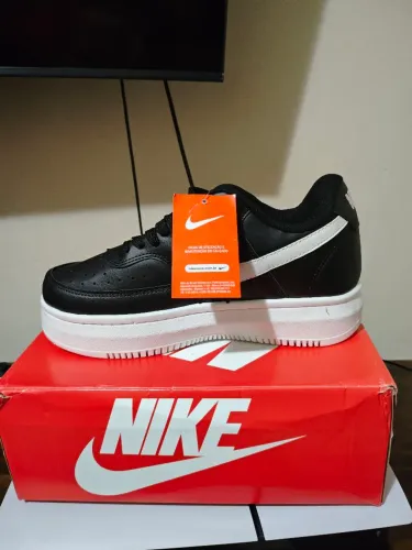 NIKE COURT VISION TAM 42
