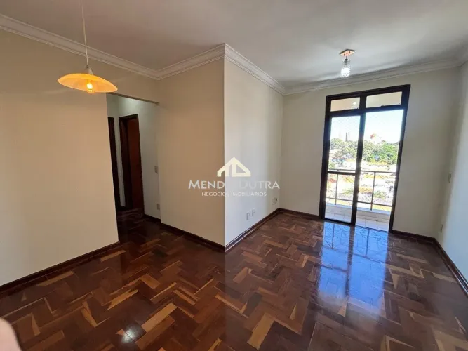 Apartamento à venda no Edifício Sapucaia, bairro Centro - Piracicaba-SP