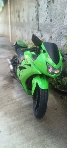 Moto Kawasaki Ninja 250R Verde - 86.000 km rodado.