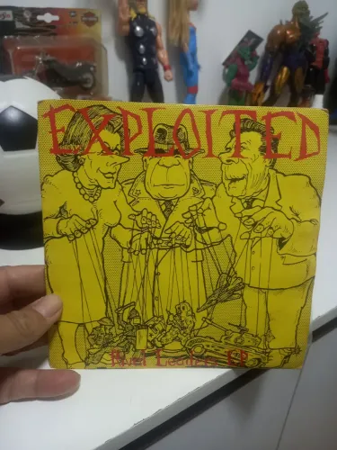COMPACTO VINIL EXPLOITED
