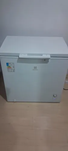 FREZZER ELETROLUX 200 LTS