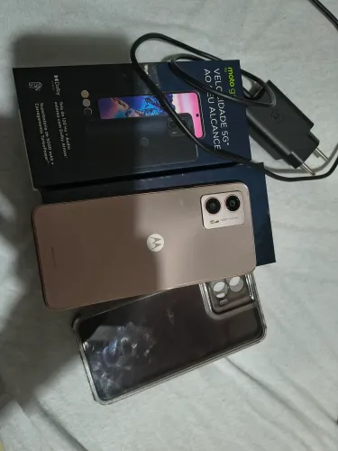 Moto G53 Rose semi novo, única dona com caixa,capinha e carregador
