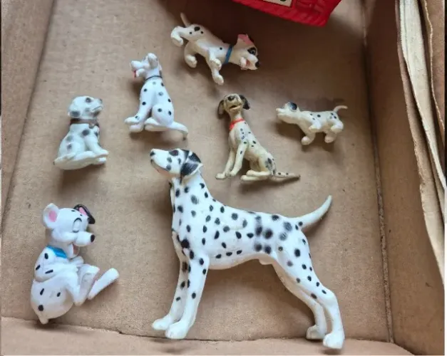 Bonecos Cachorrinhos Personagens do filme 101 Dalmatas da Disney 