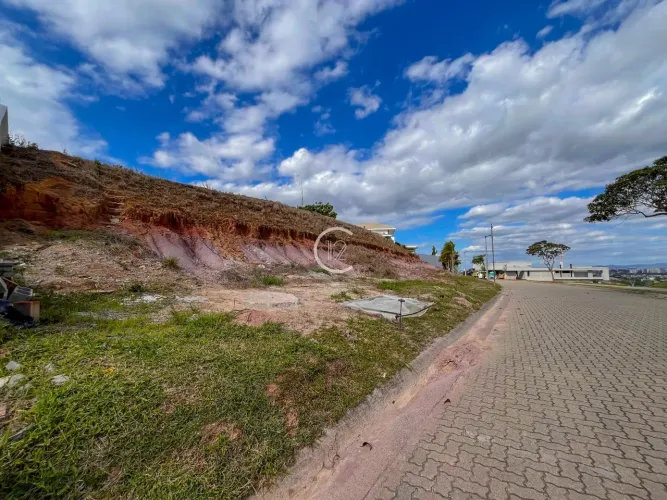 Terreno à venda, 1000 m² por R$ 2.650.000,00 - Urbanova - São José dos Campos/SP