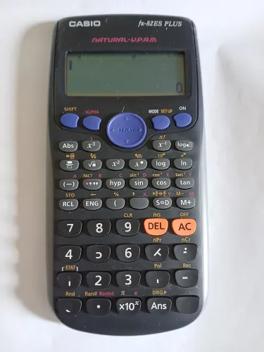 Calculadora Científica FX-82ES Plus Casio